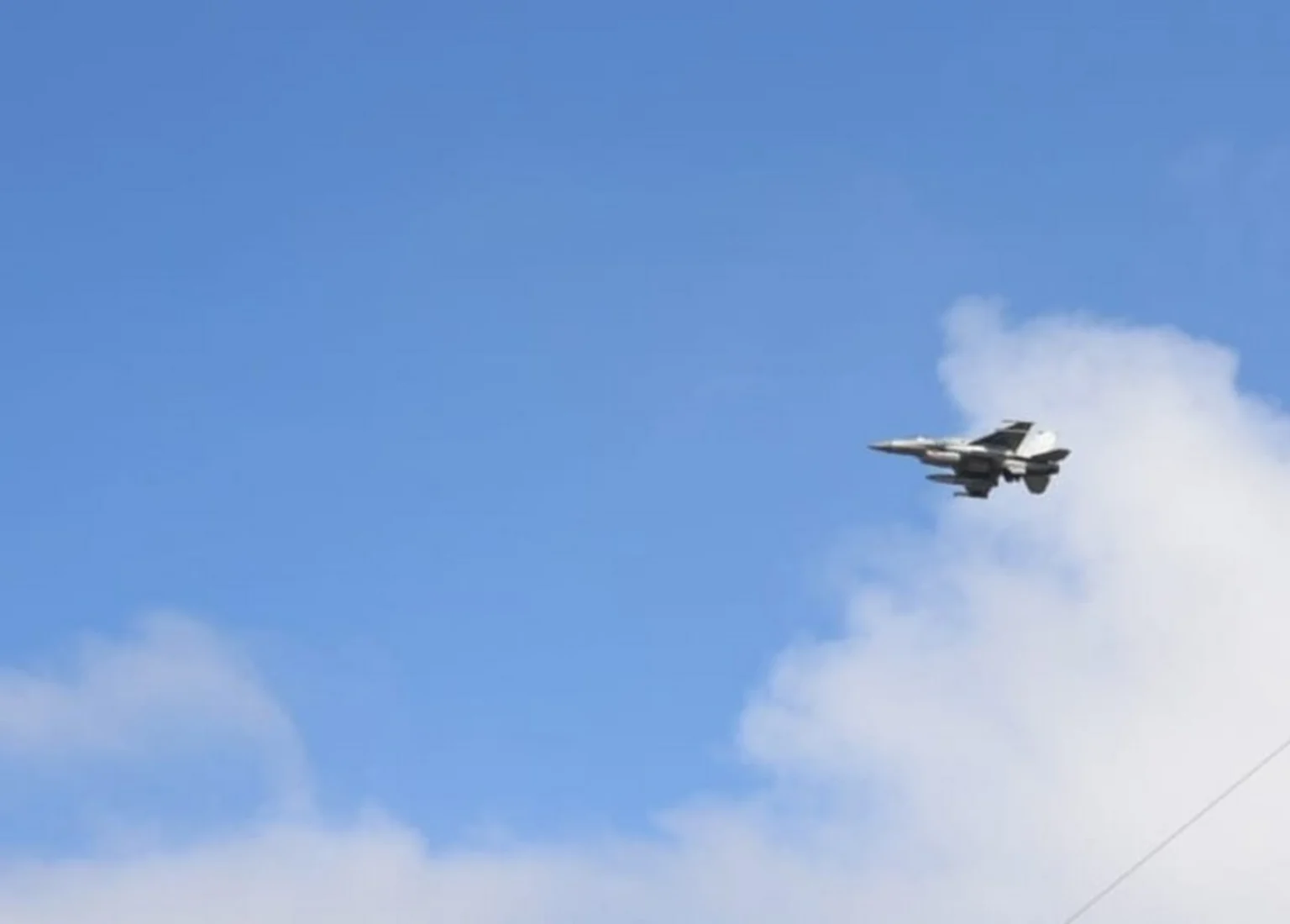 Ελληνικά F-16 πάνω από την Κύπρο: «Δεν κείται μακράν» το μήνυμα της ΤΑΜΣ «ΙΡΙΣ 24» της Εθνικής Φρουράς