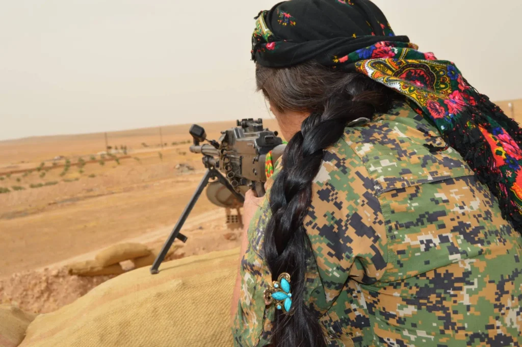 Tα όπλα των Κούρδων και του SDF που μάχονται τους Τούρκους στην Συρία