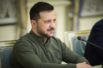 Ζελένσκι κατά Τραμπ: «Δεν πουλιέται η Ουκρανία» – Καταγγελίες για ρωσική παραπληροφόρηση στις ΗΠΑ