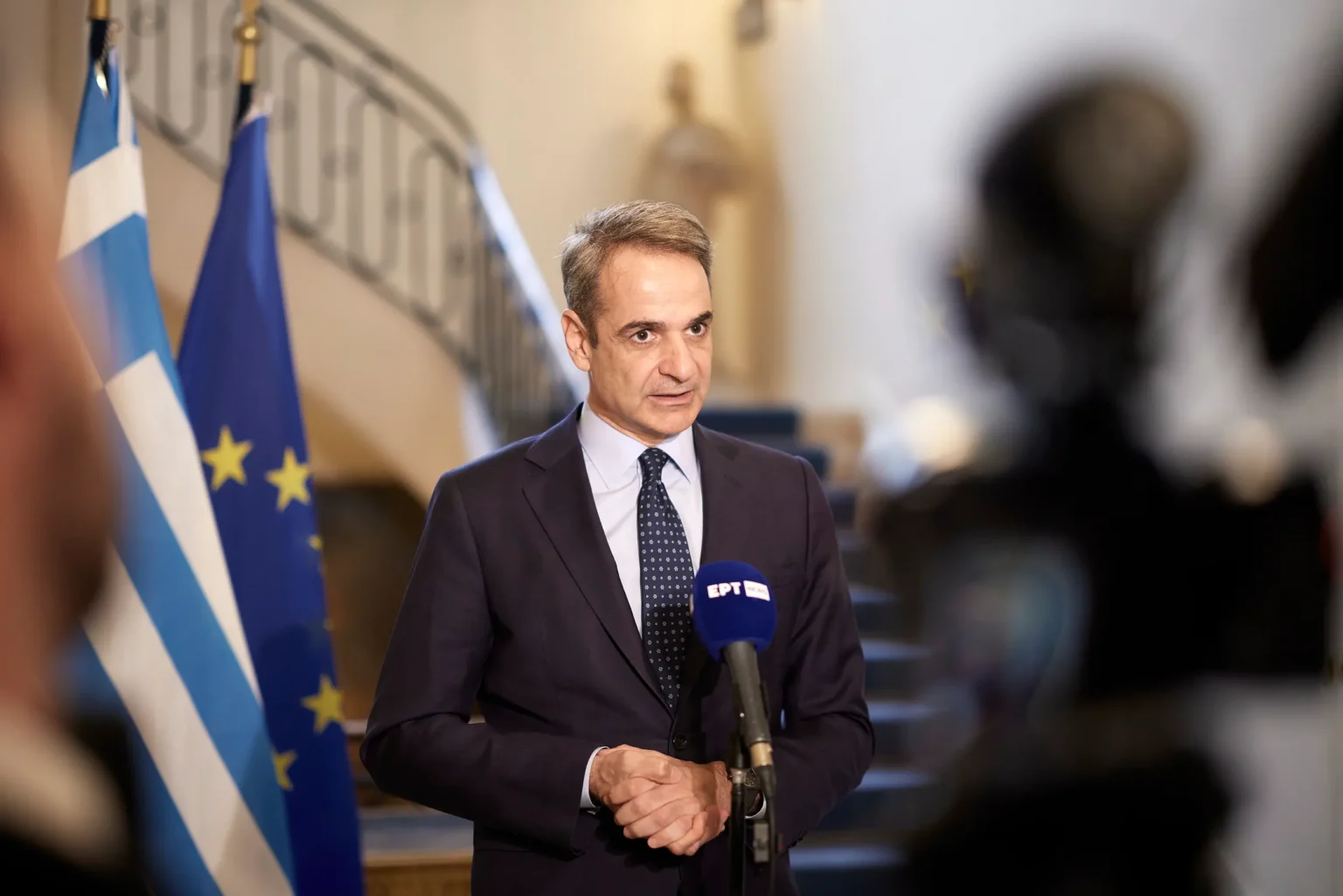 Μήνυμα Μητσοτάκη στον μεταβατικό Πρόεδρο της Συρίας: «Σεβασμός στις μειονότητες ή καμία άρση κυρώσεων»