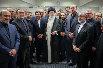 Ο Χαμενεΐ απαντά στις ΗΠΑ & Τραμπ: «Νομίζετε δεν θα αντεπιτεθούμε;» - Δηλώσεις για πυρηνικά όπλα και απειλές