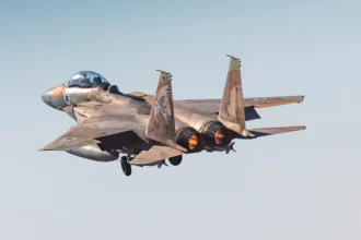 ΕΚΤΑΚΤΟ: Επείγουσα έκκληση από Ισραήλ για εκκένωση αεροδρομίου στην Υεμένη