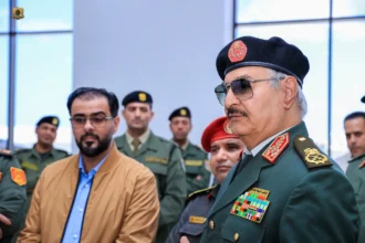 Ο Χαφτάρ με δυνάμεις έξω από τη Σύρτη ενώ η Λιβύη βυθίζεται ξανά στο χάος – Μάχες στην Τρίπολη, έκκληση ΟΗΕ