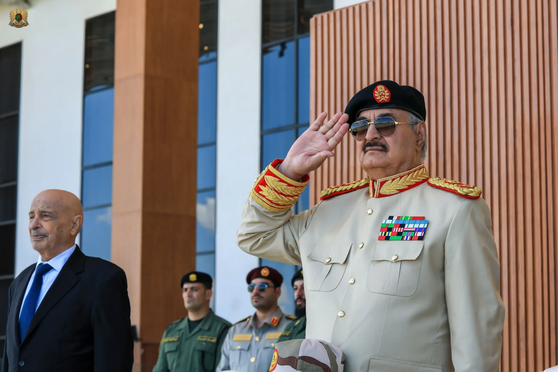 ΕΚΤΑΚΤΟ: Ο Χαφτάρ πέταξε έξω Ελλάδα, Ιταλία, Μάλτα, ΕΕ - «Persona non grata» η απάντηση στο μεταναστευτικό