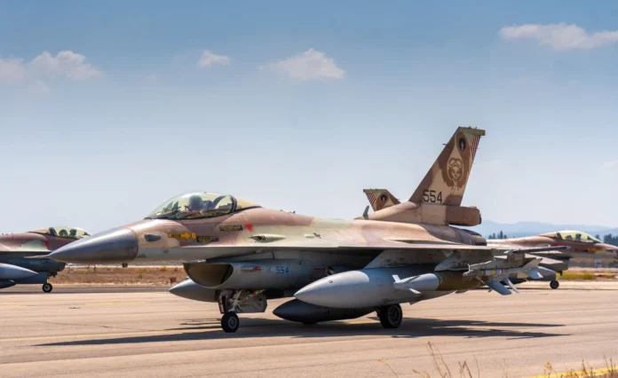 Το Ισραήλ ζεσταίνει τις μηχανές των μαχητικών για κρούση στο Ιράν: Τελείωσε ο χρόνος για την Τεχεράνη από τον ΟΗΕ