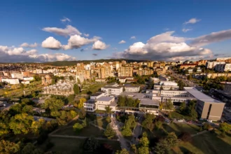 Οι ΗΠΑ κόβουν τον διάλογο με το Κόσοβο: Ανησυχία για τις κινήσεις απέναντι στη σερβική μειονότητα