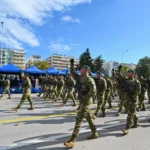 Τα μηνύματα ΥΕΘΑ Δένδια για τη 28η Οκτωβρίου: «Δεν πρέπει να έχουμε αυταπάτες»