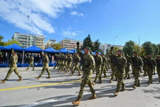 Τα μηνύματα ΥΕΘΑ Δένδια για τη 28η Οκτωβρίου: «Δεν πρέπει να έχουμε αυταπάτες»