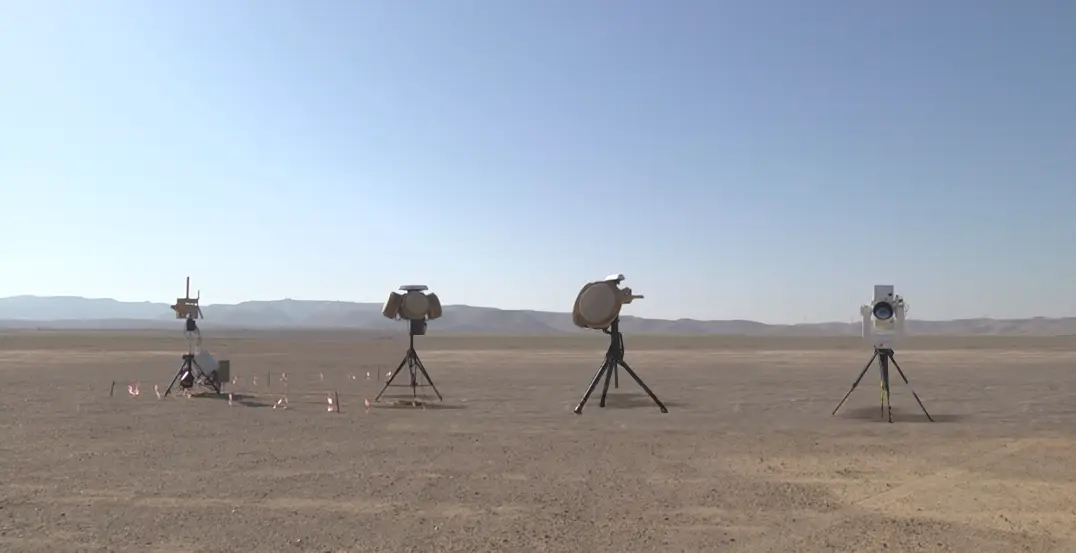 Αισθητήρες και παρεμβολείς του αντι-drone συστήματος Drone Dome της Rafael σε ανάπτυξη στο έδαφος