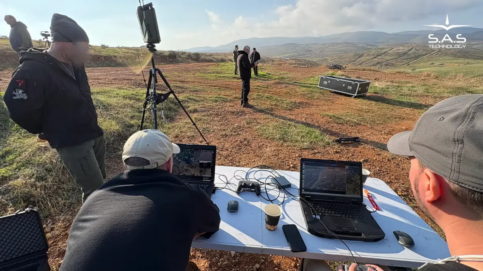 Η SAS Tech σπάει ξανά ρεκόρ με το οπλισμένο UCAV SARISA: Δείτε την βολή με κατευθυνόμενη ρουκέτα στον Έβρο