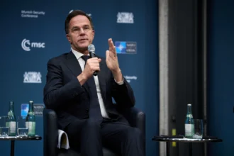 ΝΑΤΟ – Ρούτε: «Η Ρωσία μπορεί να επιτεθεί μέσα σε πέντε χρόνια, η ώρα για δράση είναι τώρα»
