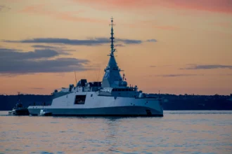 Φρεγάτα «Κίμων»: Φόρτωσε τους πυραύλους Aster 30 στη Βρέστη - Πότε περιμένουμε στην Ελλάδα την πρώτη FDI HN του ΠΝ