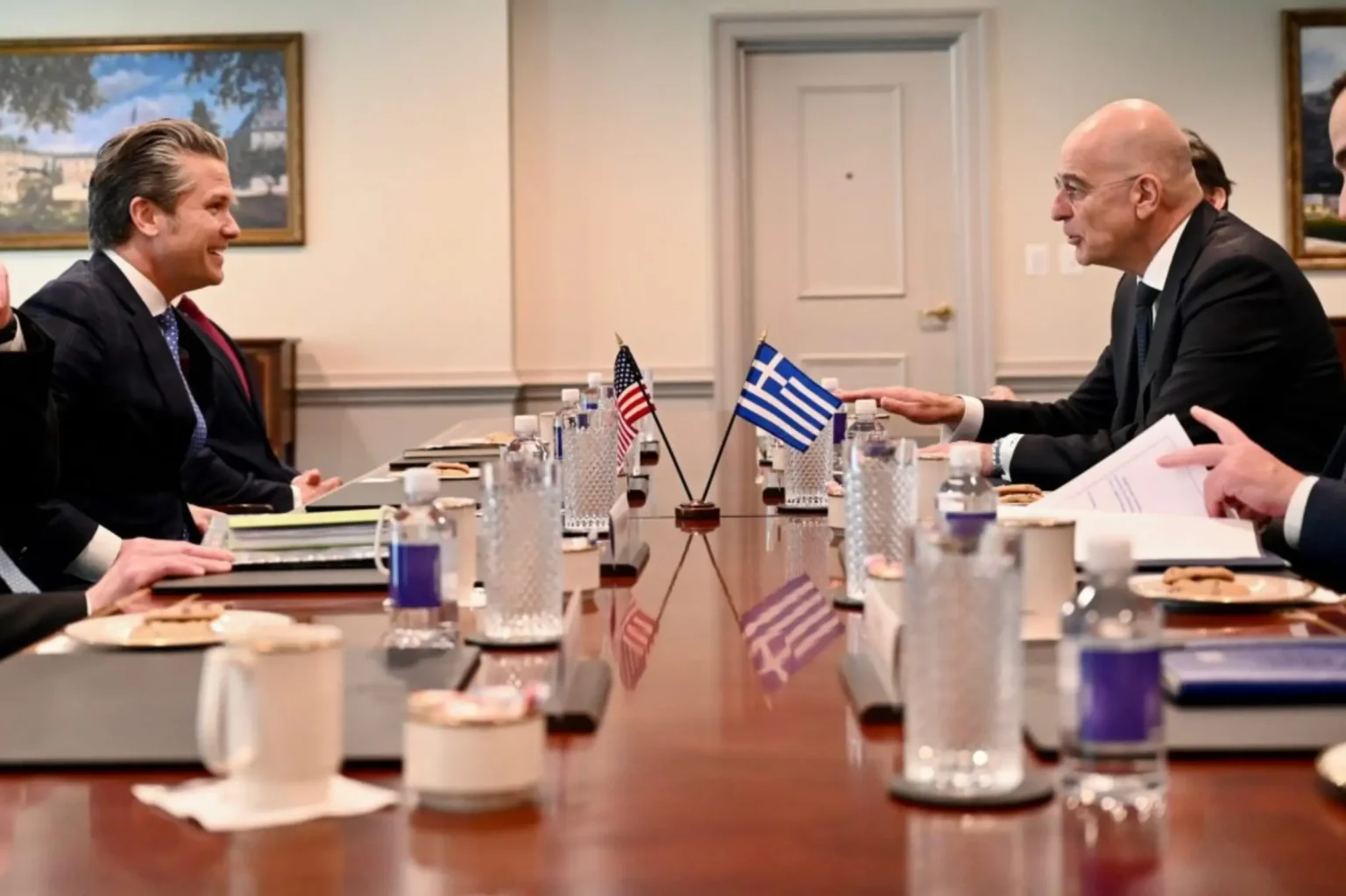 Συνάντηση Δένδια - Χέγκσεθ στην Ουάσιγκτον: Στο επίκεντρο F-35 και «Ατζέντα 2030»