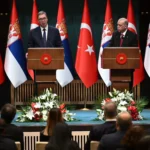 Νέα «απίστευτη» κυβίστηση Βούτσιτς στην Άγκυρα – Από τις απειλές, στην αποθέωση του Ερντογάν και τη στρατιωτική συνεργασία Τουρκίας-Σερβίας