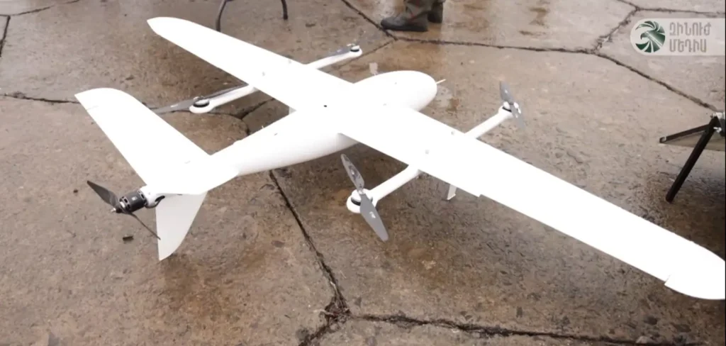Εγχώριας κατασκευής Αρμένικο UAV καμικάζι - περιφερώμενο πυρομαχικό - PHOTO: ARMENIAN MOD