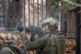 ΕΚΤΑΚΤΟ: Έντονες χερσαίες επιδρομές Ισραήλ στον Νότιο Λίβανο - Στόχος η δημιουργία ζώνης ασφαλείας
