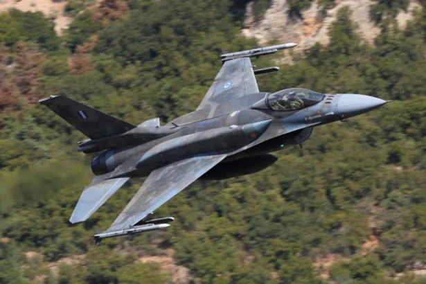 Ενώ τα Τουρκικά Viper αγνοούνται - Παραλαβή του 50ου Ελληνικού F-16V - Ετοιμασίες και για τα Block 50