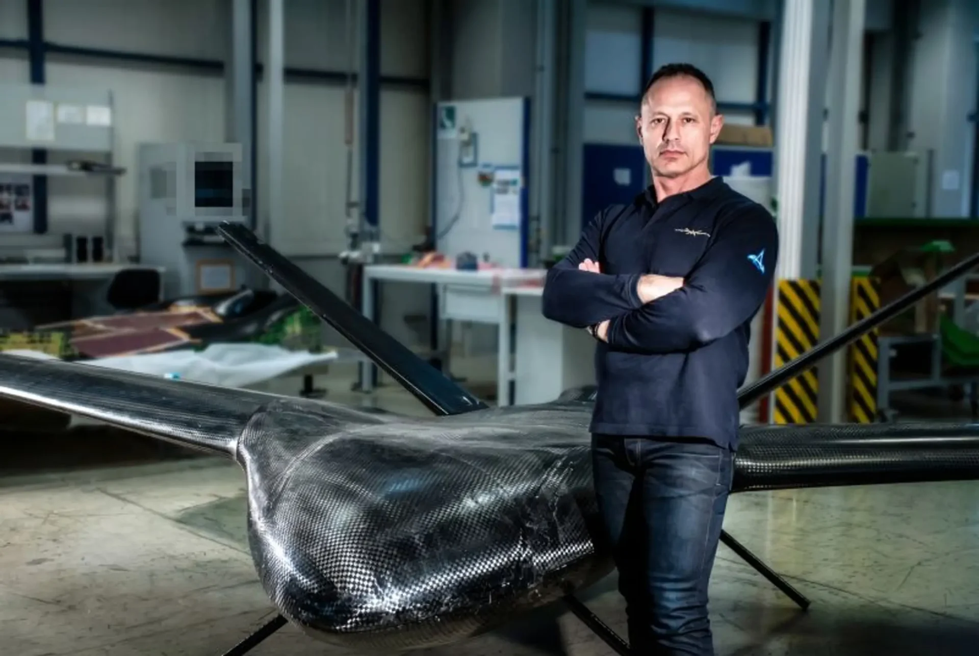 ΕΑΒ: Ιστορικό ορόσημο με την πρώτη συναρμολόγηση της ατράκτου του εθνικού drone «Αρχύτας»