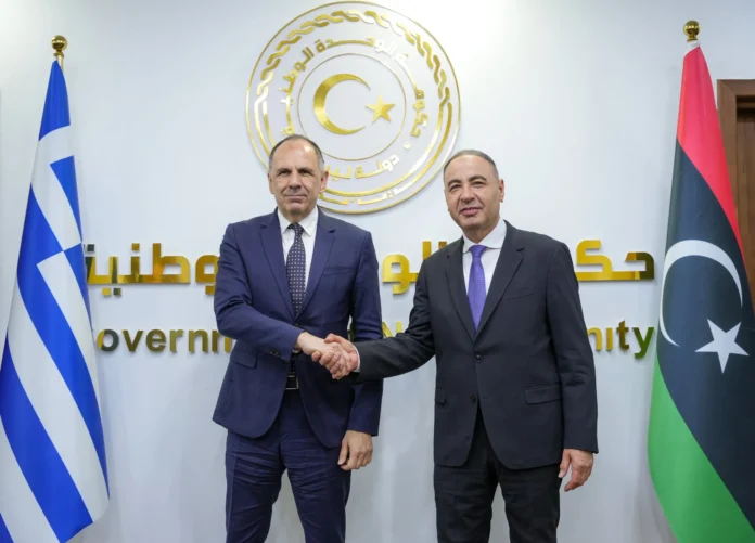 Ελληνική «αντεπίθεση» στη Λιβύη: Τι δρομολογεί το ΥΠΕΞ για ΑΟΖ και άλλες συμφωνίες