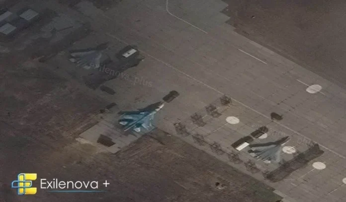 Δύο Su-57 και ένα Su-34 στο αεροδρόμιο Shagol. Πηγή: Exilenova+