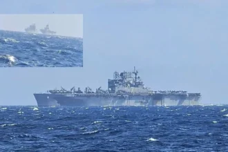 Οι ΗΠΑ ισοπεδώνουν υποδομές του Ιράν – Απειλή Τεχεράνης για «ΩΡΑ ΜΗΔΕΝ» με φωτογραφία Αμερικανικών ναυτικών μονάδων