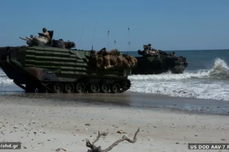 AAV-7 των Αμερικανών Πεζοναυτών σε αμφίβια απόβαση
