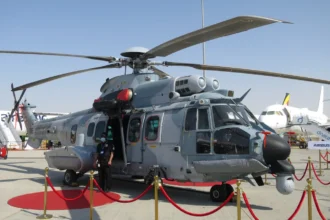 Στρατιωτικό ελικόπτερο Airbus H225M σε στατική έκθεση