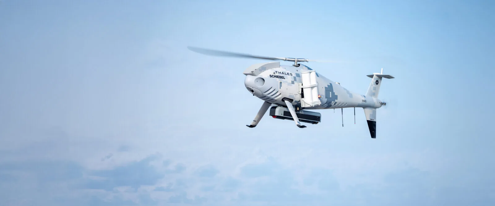Το Camcopter S-100 με διανομέα ηχοσημαντήρων για ανθυποβρυχιακό πόλεμο
