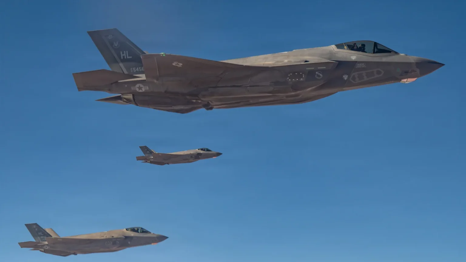 Μαχητικά F-35A της Αμερικανικής Αεροπορίας σε πτήση