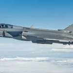 Μαχητικό Gripen F-39E 4101 της Πολεμικής Αεροπορίας της Βραζιλίας σε πτήση πάνω από σύννεφα