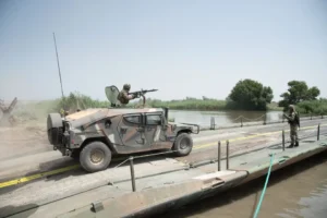 HMMWV (HUMVEE) – στρατιωτικό όχημα