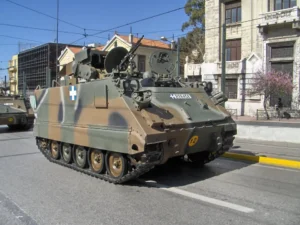 Όχημα M901 ITV του Ελληνικού Στρατού σε παρέλαση