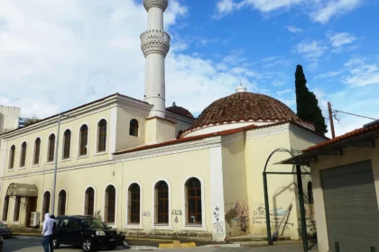 Το Γενί Τζαμί στο κέντρο της Κομοτηνής