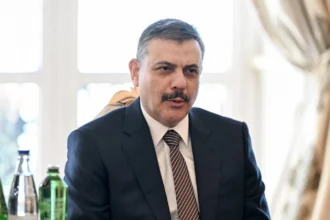 Ο Τούρκος υπουργός Εσωτερικών Μουσταφά Τσιφτσί σε συνάντηση