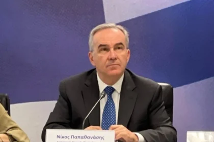 Ο αναπληρωτής υπουργός Εθνικής Οικονομίας και Οικονομικών Νίκος Παπαθανάσης