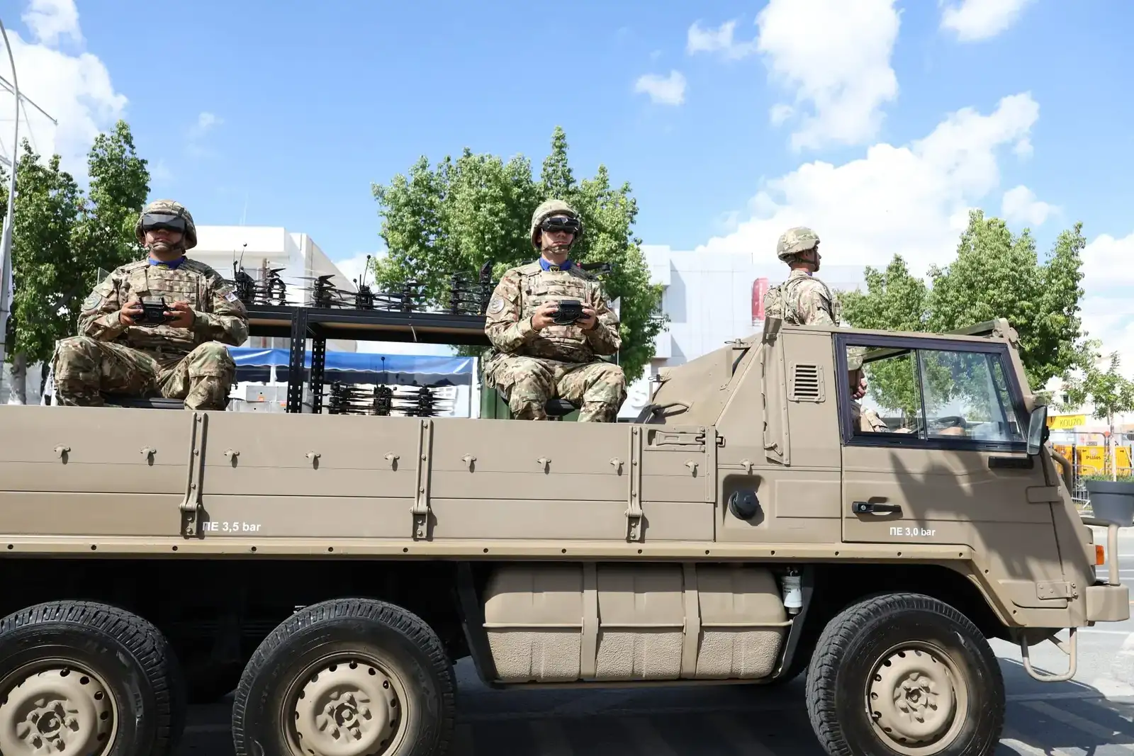 National Guard personnel with FPV drones