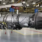 Κινητήρας F135 της Pratt & Whitney για το μαχητικό F-35 σε εγκατάσταση της εταιρείας