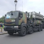 Εκτοξευτής του γαλλικού συστήματος αεράμυνας SAMP/T σε στρατιωτική παρέλαση στο Παρίσι
