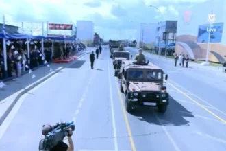 Οχήματα ENOK AB της Εθνικής Φρουράς με αντιαρματικά συστήματα SPIKE LR2 στην παρέλαση της Κύπρου