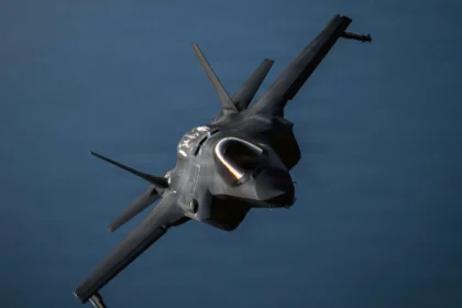 Μαχητικό F-35A Lightning II της Αμερικανικής Αεροπορίας σε πτήση