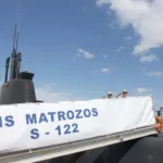 Το υποβρύχιο «Ματρώζος» (S-122) του Πολεμικού Ναυτικού δεμένο στον Ναύσταθμο Σαλαμίνας