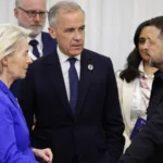 Ο Βολοντίμιρ Ζελένσκι συνομιλεί με την Ούρσουλα φον ντερ Λάιεν και τον Μαρκ Κάρνεϊ
